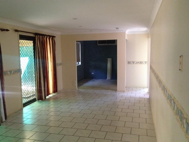 1 Town Court, Boronia Heights QLD 4124