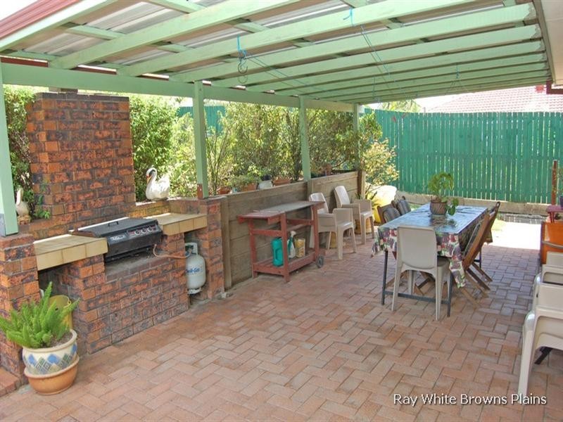 83 Parkroyal Crescent, Regents Park QLD 4118