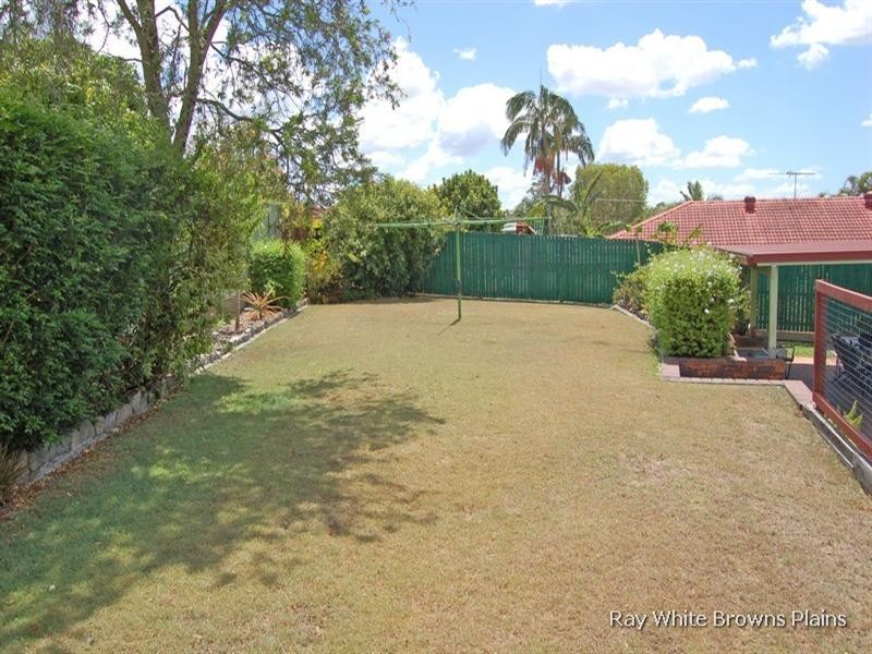 83 Parkroyal Crescent, Regents Park QLD 4118