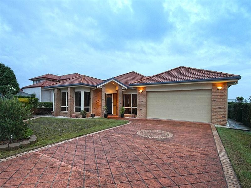 9 Hamilton Close, Forest Lake QLD 4078