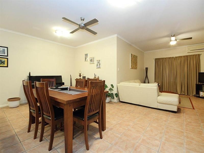 9 Hamilton Close, Forest Lake QLD 4078