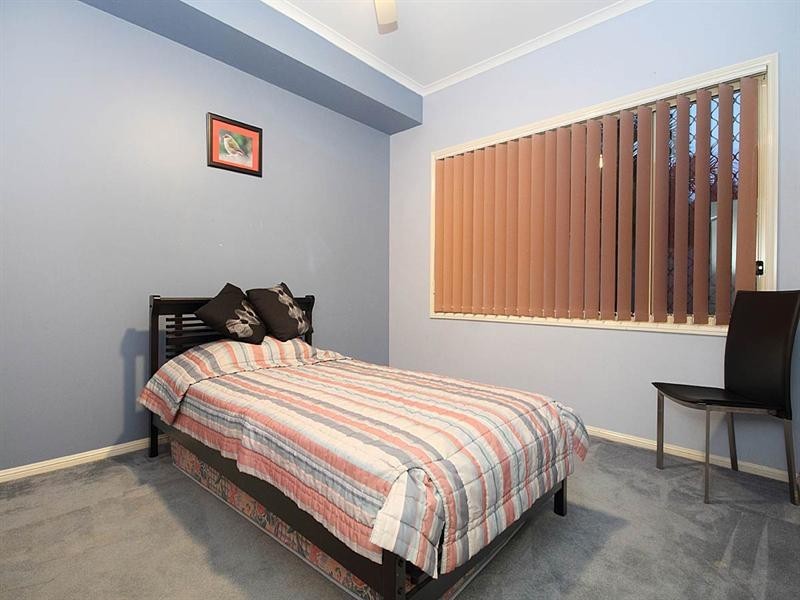 9 Hamilton Close, Forest Lake QLD 4078