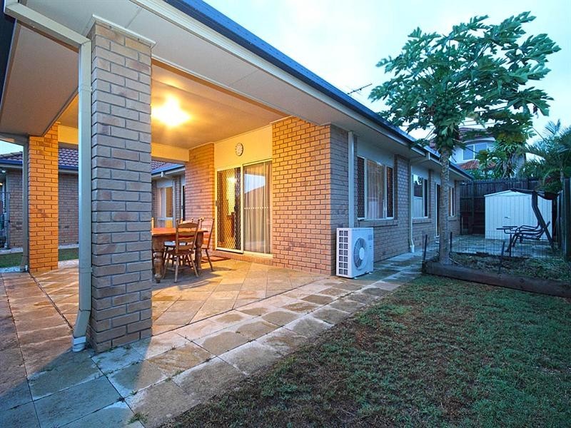 9 Hamilton Close, Forest Lake QLD 4078