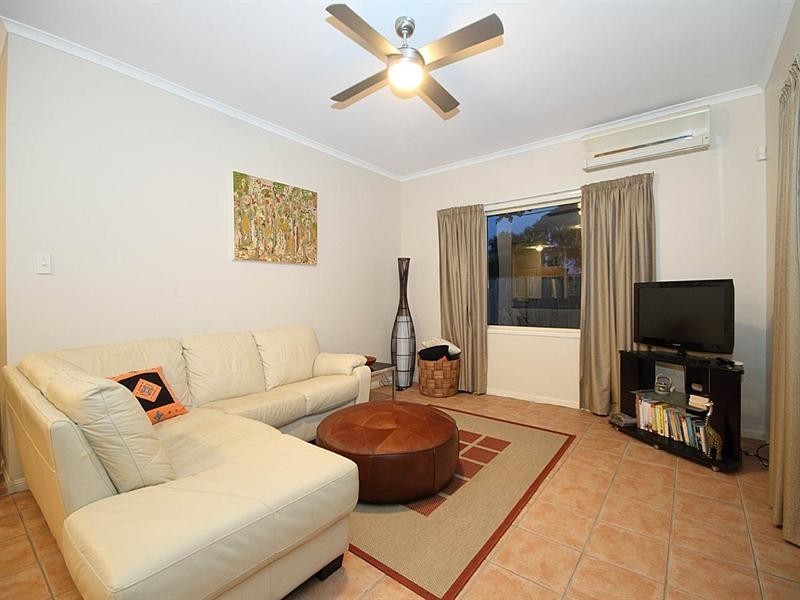 9 Hamilton Close, Forest Lake QLD 4078