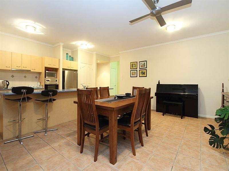 9 Hamilton Close, Forest Lake QLD 4078