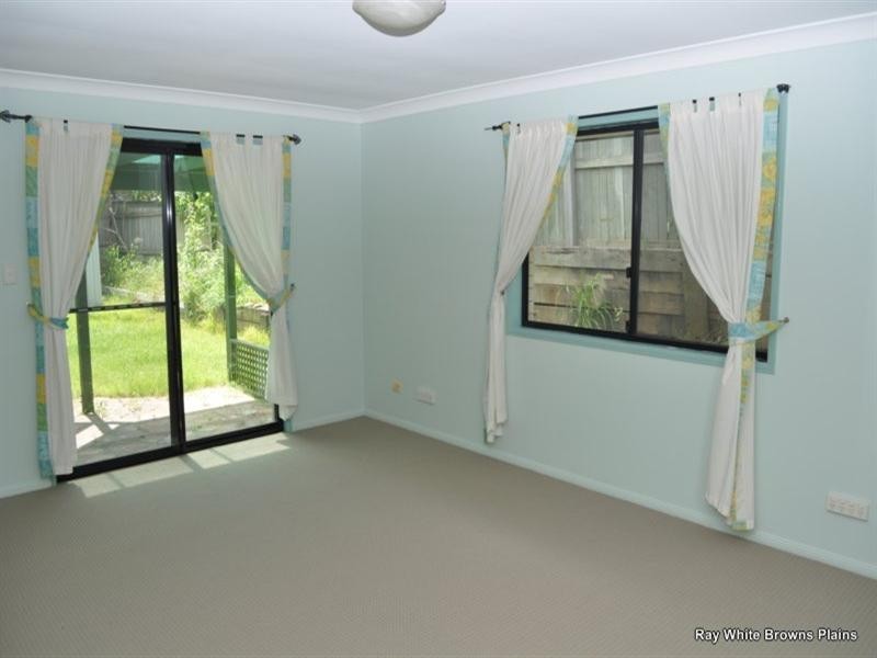 37 Gordonia Drive, Regents Park QLD 4118