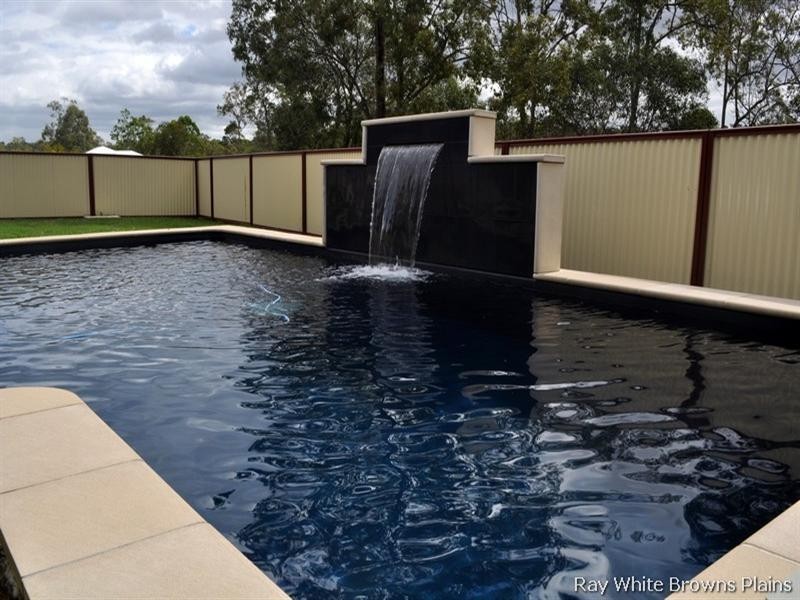 6-8 Laurina Drive, New Beith QLD 4124