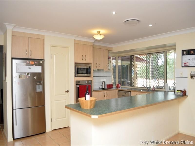 6-8 Laurina Drive, New Beith QLD 4124