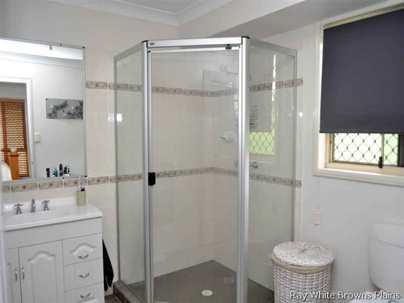 6-8 Laurina Drive, New Beith QLD 4124