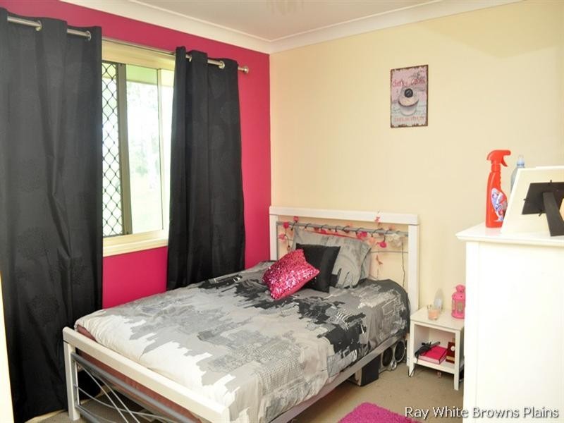 6-8 Laurina Drive, New Beith QLD 4124