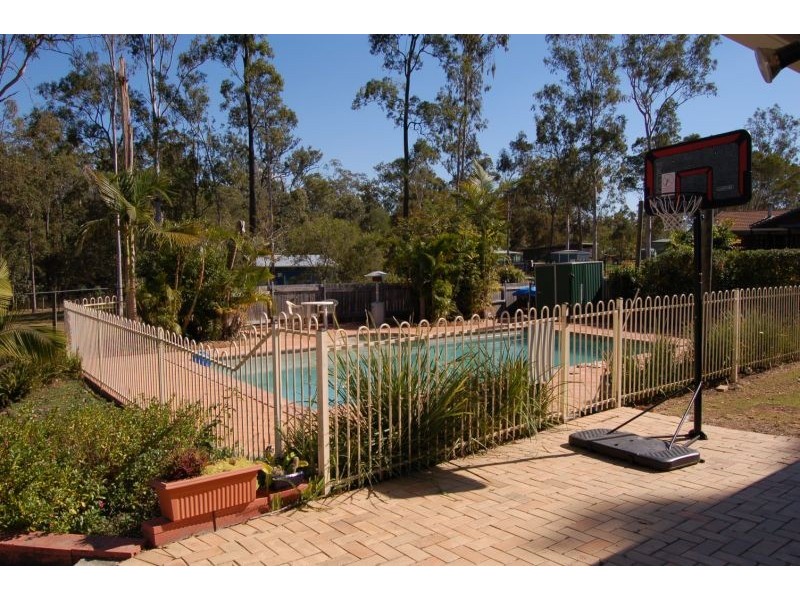 37 Richmond Court, Munruben QLD 4125