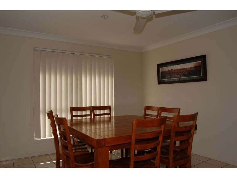 24 Lake Manchester Street, Logan Reserve QLD 4133