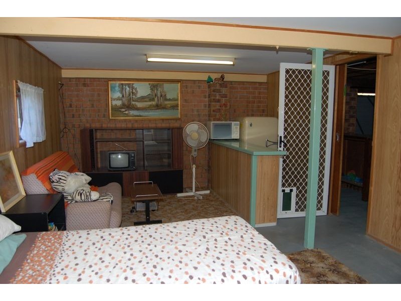 21 Whitcomb Street, Hillcrest QLD 4118