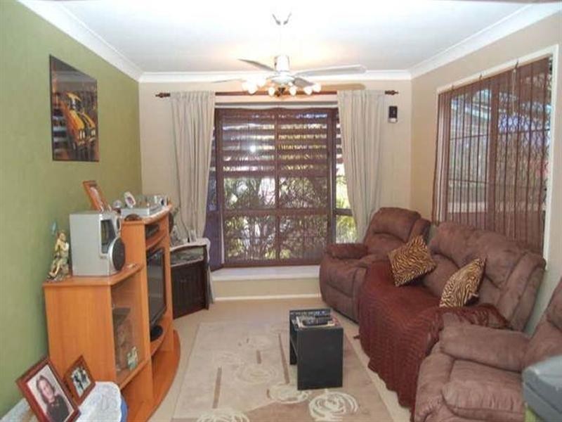 22 WOODVIEW Street, Browns Plains QLD 4118