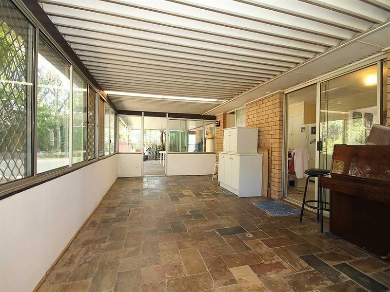 1 Norfolk Street, Hillcrest QLD 4118