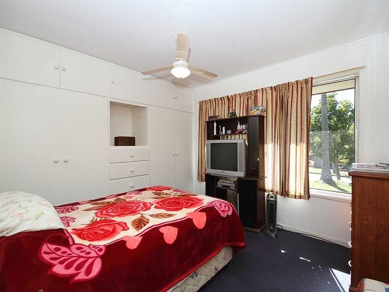 1 Norfolk Street, Hillcrest QLD 4118