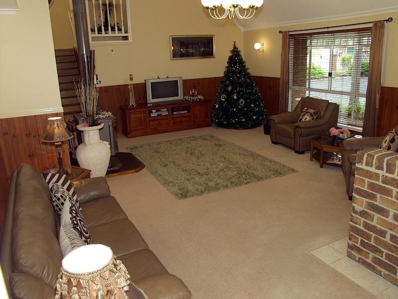 15 Penda Road, Park Ridge South QLD 4125