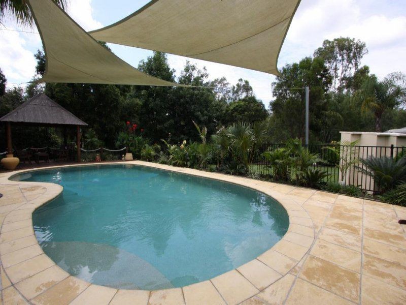 15 Penda Road, Park Ridge South QLD 4125
