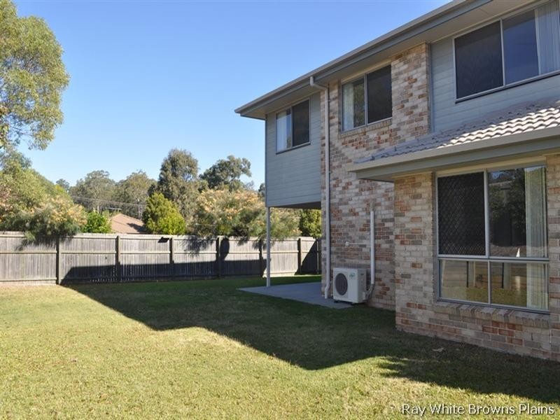 39 Sunrise Crescent, Regents Park QLD 4118