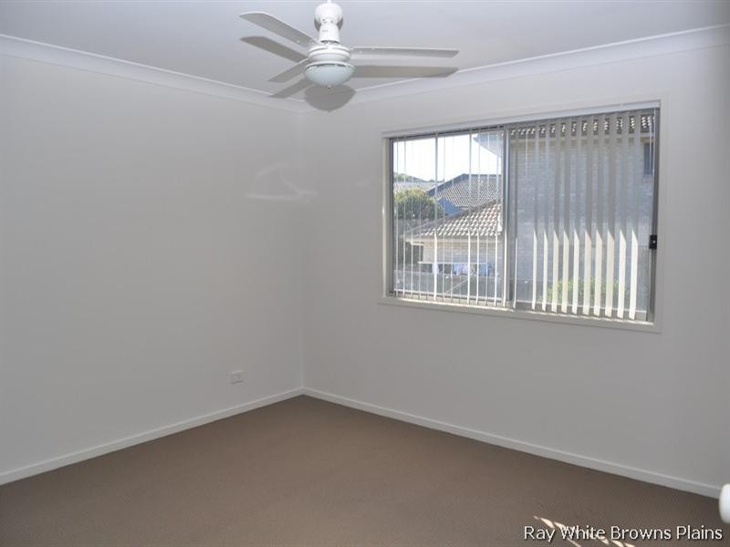 39 Sunrise Crescent, Regents Park QLD 4118