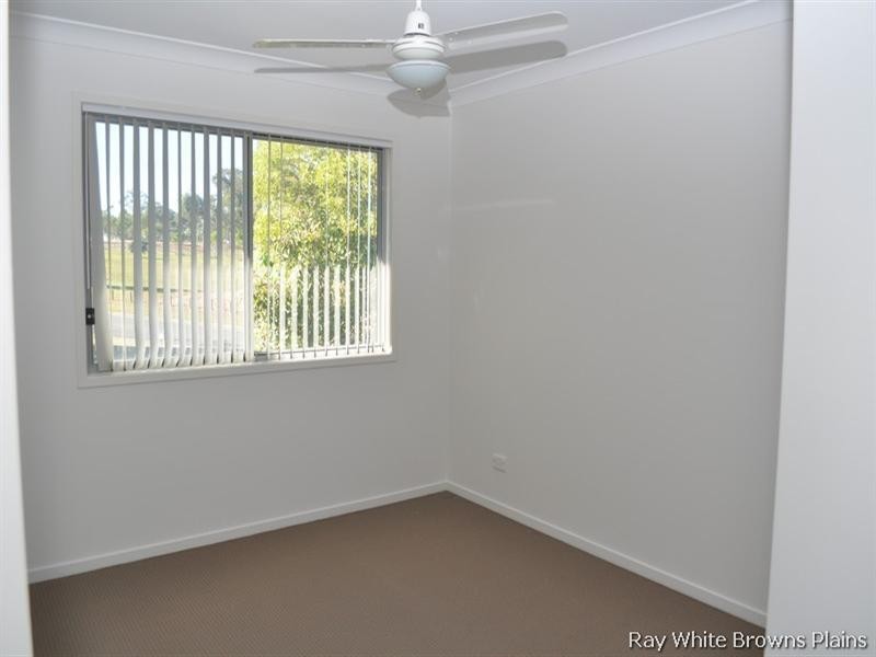 39 Sunrise Crescent, Regents Park QLD 4118