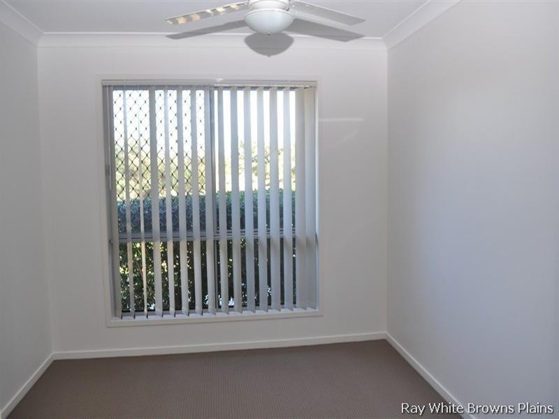 39 Sunrise Crescent, Regents Park QLD 4118