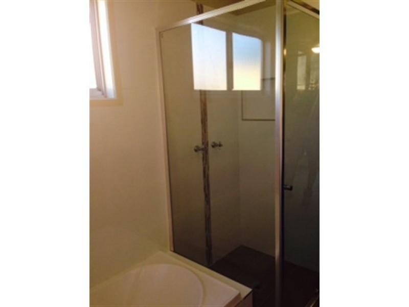 32 Vergulde Road, Regents Park QLD 4118