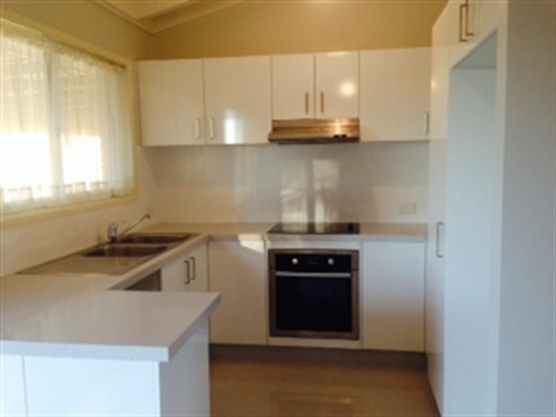 32 Vergulde Road, Regents Park QLD 4118