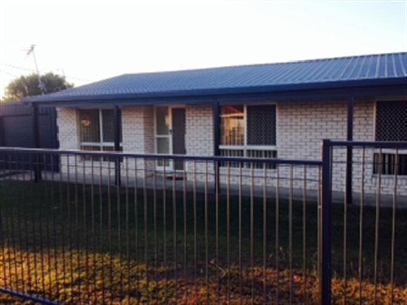 32 Vergulde Road, Regents Park QLD 4118