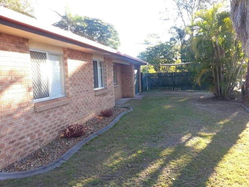 36 Seaton Street, Hillcrest QLD 4118