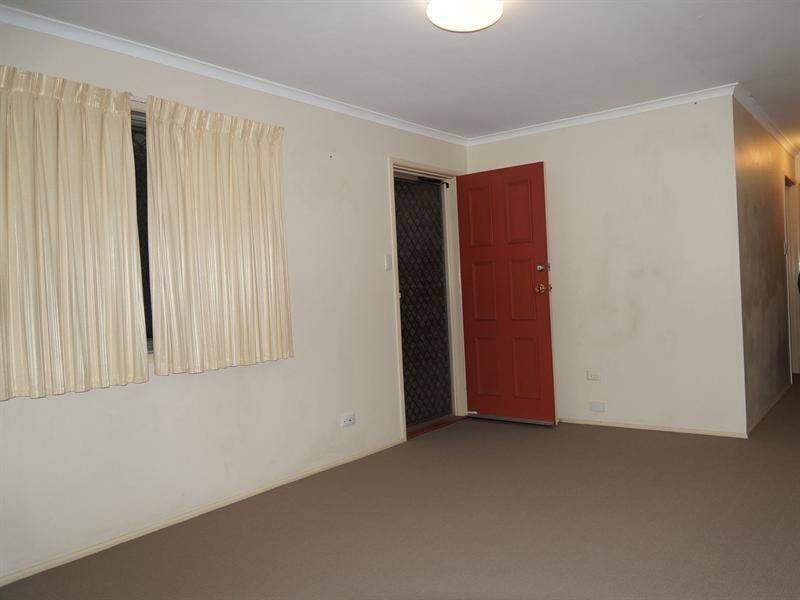 36 Seaton Street, Hillcrest QLD 4118