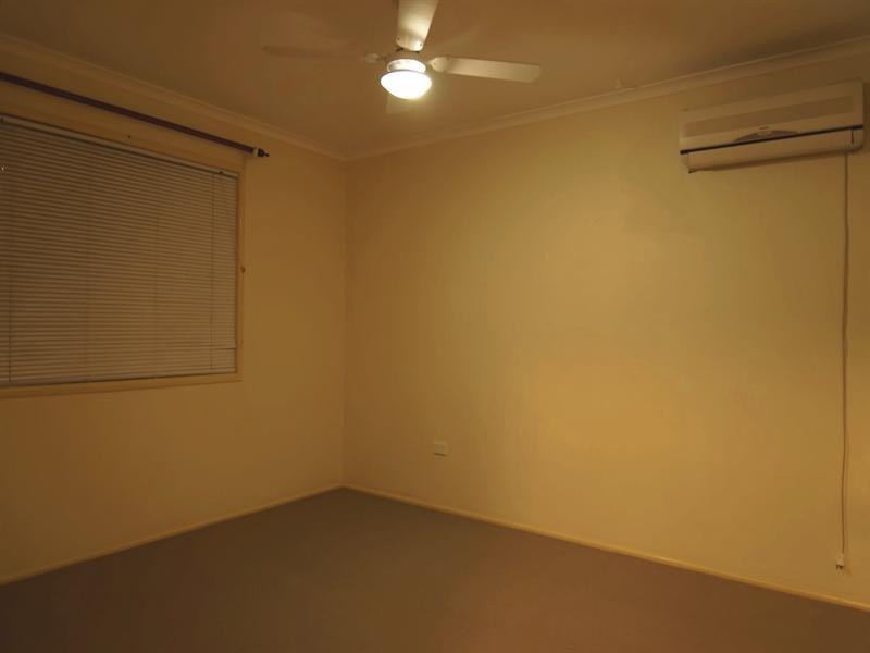 36 Seaton Street, Hillcrest QLD 4118