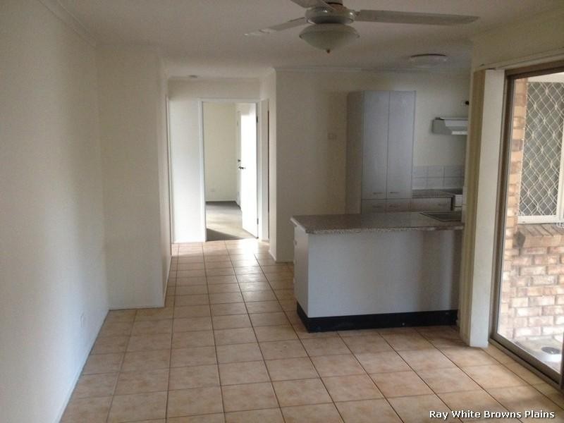 26 Federation Drive, Hillcrest QLD 4118