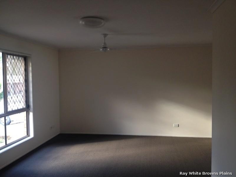 26 Federation Drive, Hillcrest QLD 4118