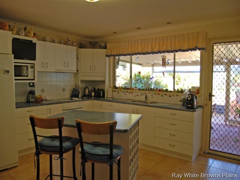 11 Dornock Drive, Boronia Heights QLD 4124