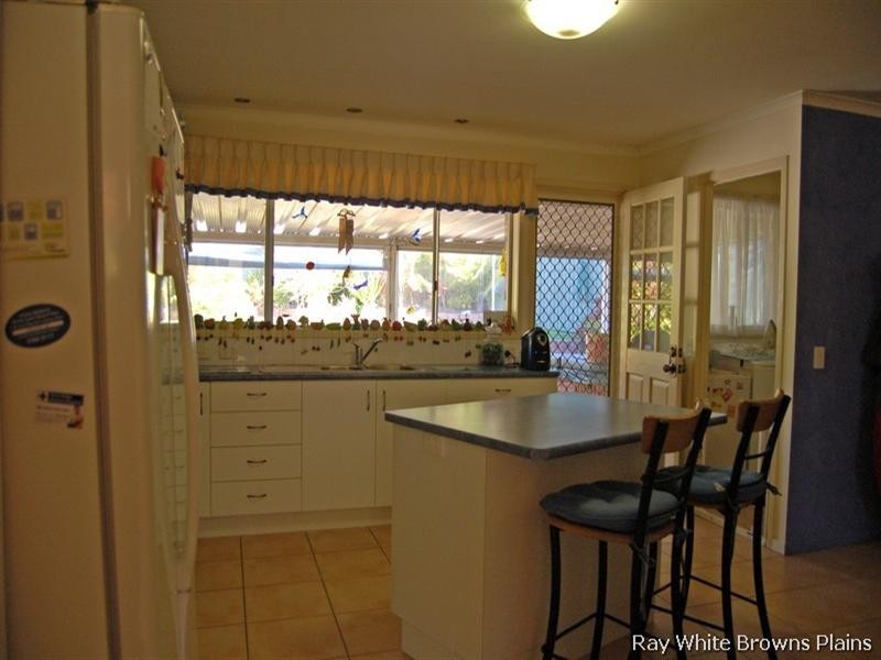 11 Dornock Drive, Boronia Heights QLD 4124