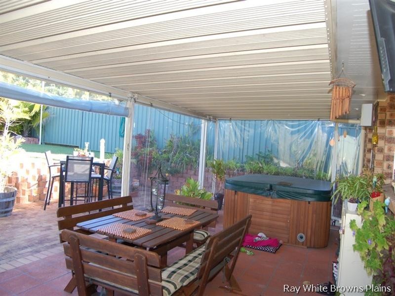 11 Dornock Drive, Boronia Heights QLD 4124