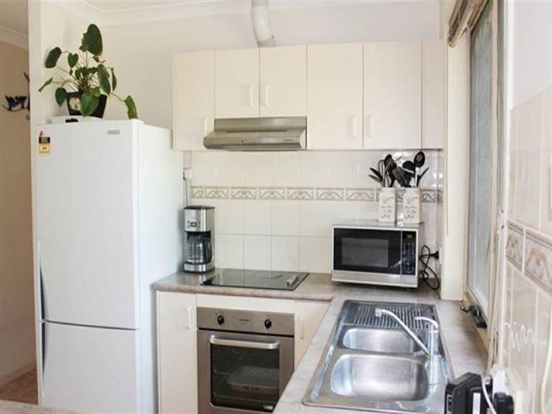 4 Isaac Court, Hillcrest QLD 4118