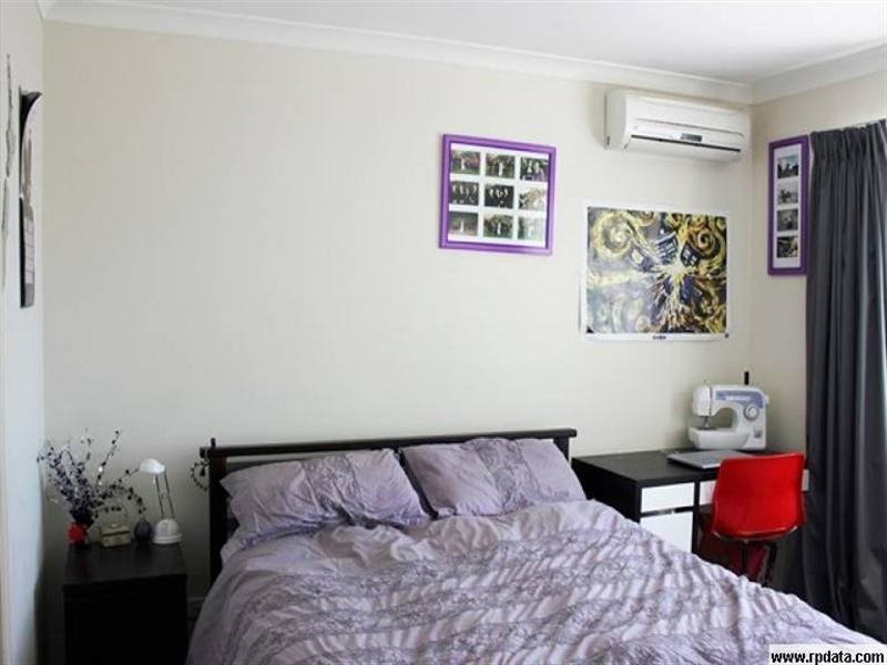 4 Isaac Court, Hillcrest QLD 4118