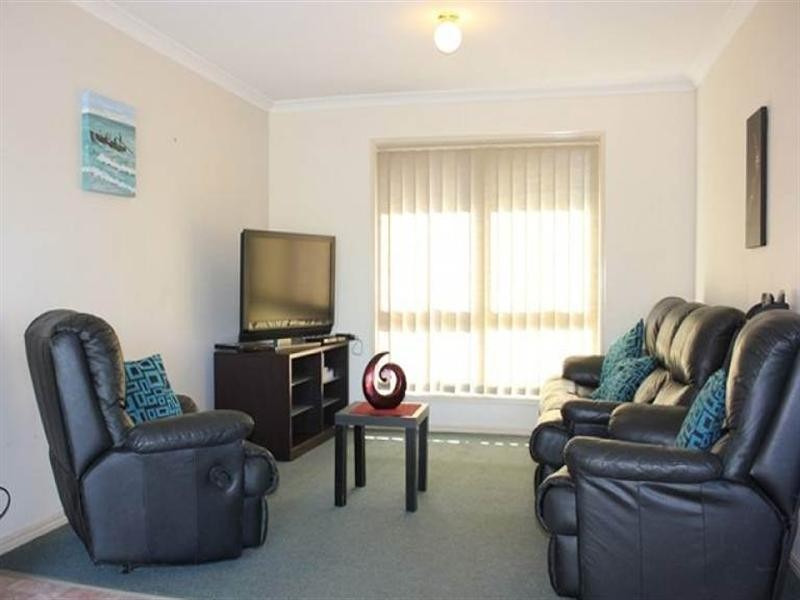 4 Isaac Court, Hillcrest QLD 4118
