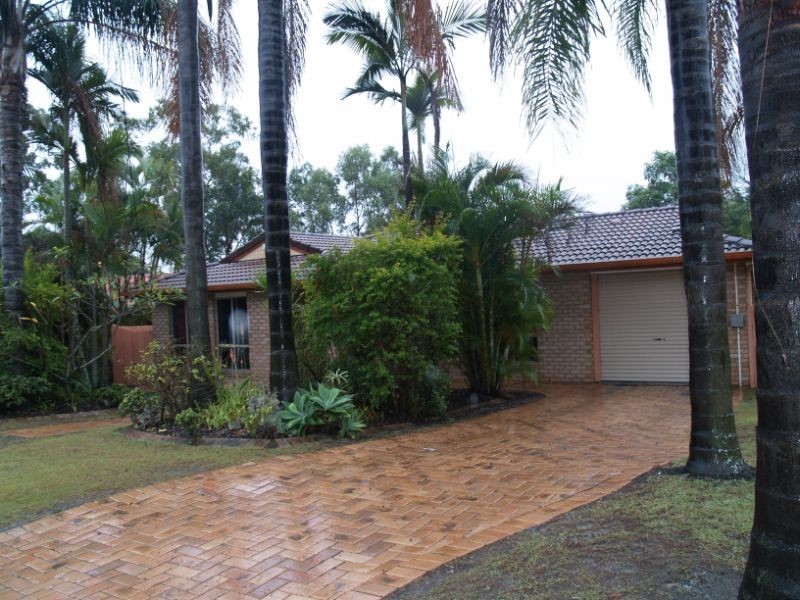 19 Federation Drive, Hillcrest QLD 4118