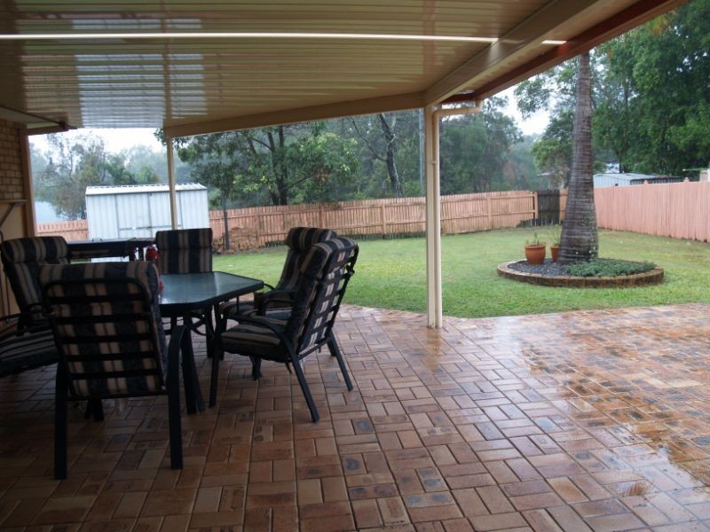 19 Federation Drive, Hillcrest QLD 4118