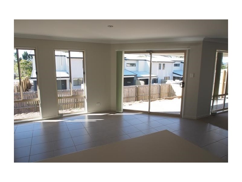 15 Oasis Court, Marsden QLD 4132