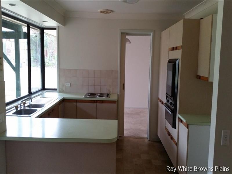 8 Savoy Court, Browns Plains QLD 4118