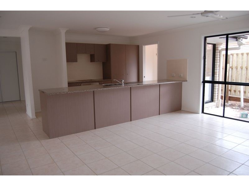 6 Pebbles Court, Berrinba QLD 4117