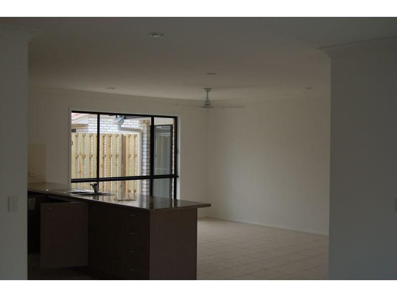 6 Pebbles Court, Berrinba QLD 4117