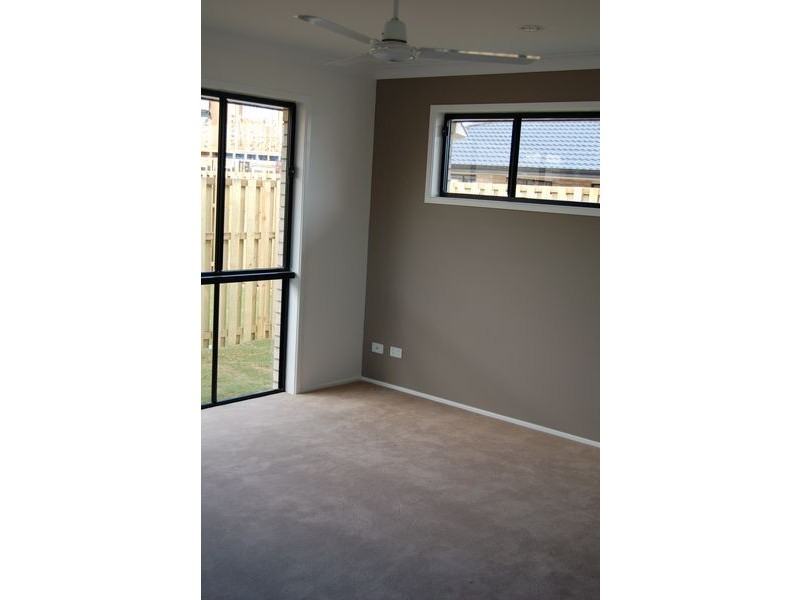 6 Pebbles Court, Berrinba QLD 4117