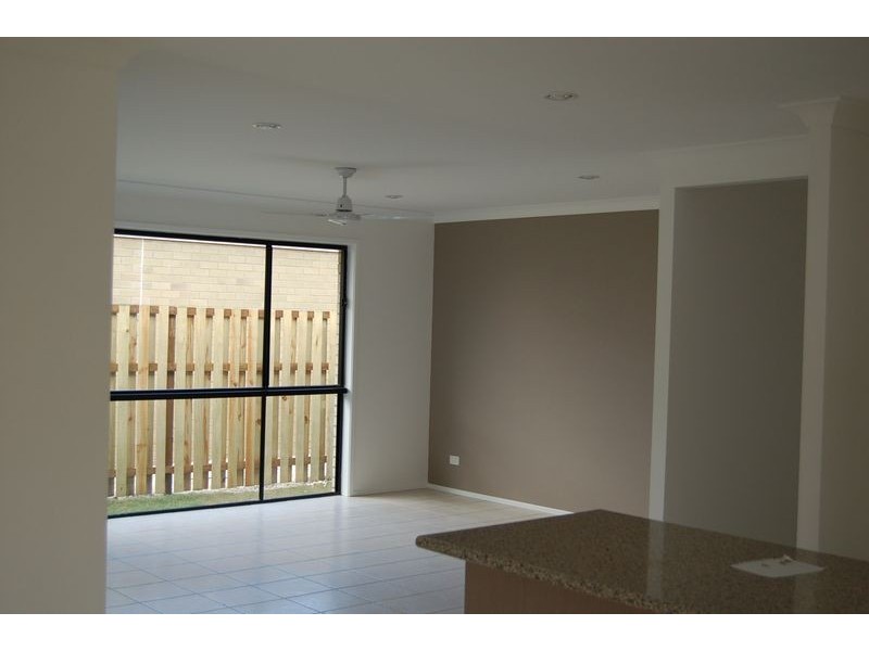 6 Pebbles Court, Berrinba QLD 4117