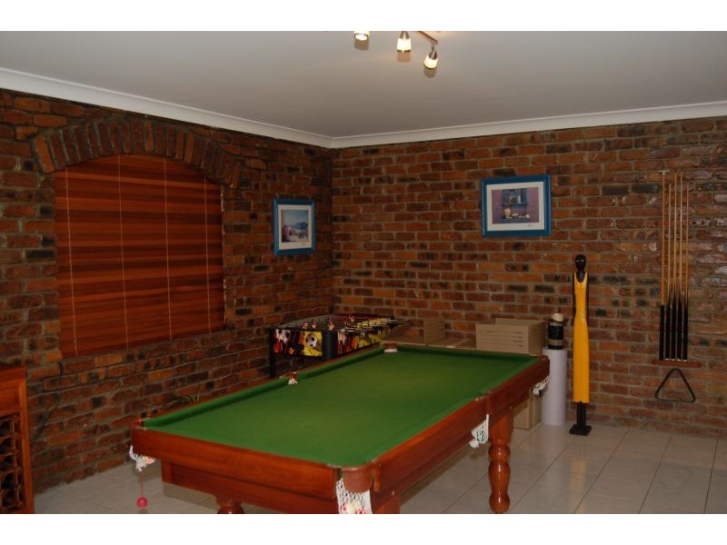 11 Jacaranda Avenue, Boronia Heights QLD 4124
