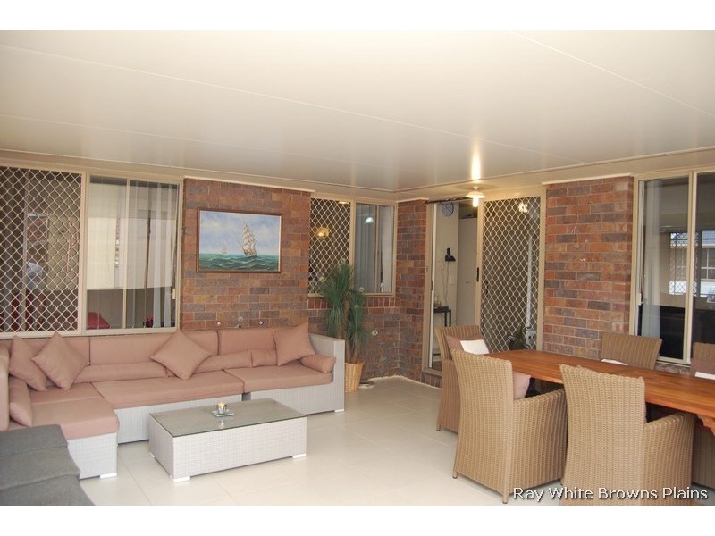 50 Bottlebrush Drive, Regents Park QLD 4118